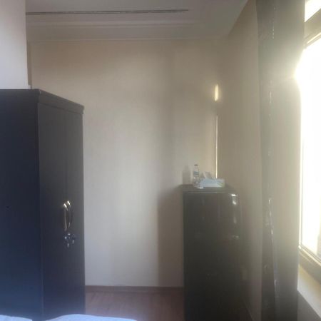 Four Stars Hostel Dubaï Extérieur photo