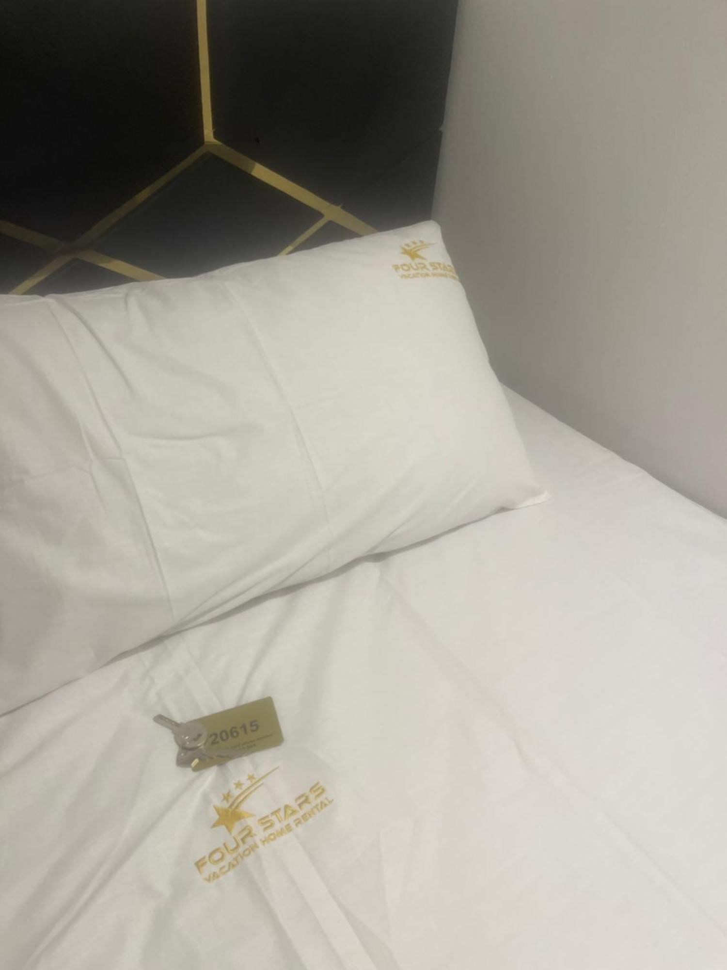 Four Stars Hostel Dubaï Extérieur photo