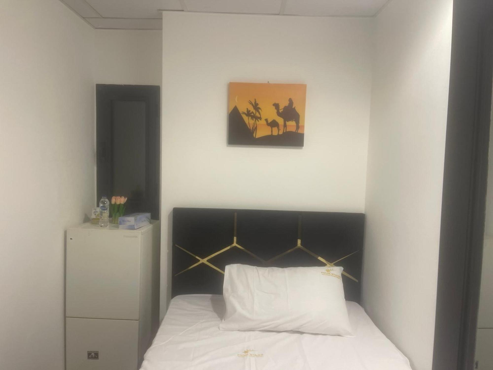 Four Stars Hostel Dubaï Extérieur photo