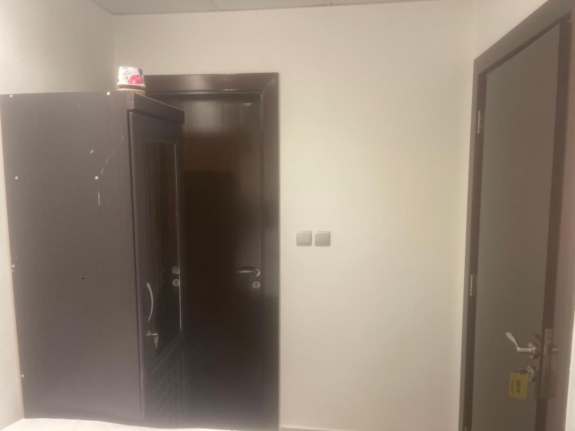 Four Stars Hostel Dubaï Extérieur photo