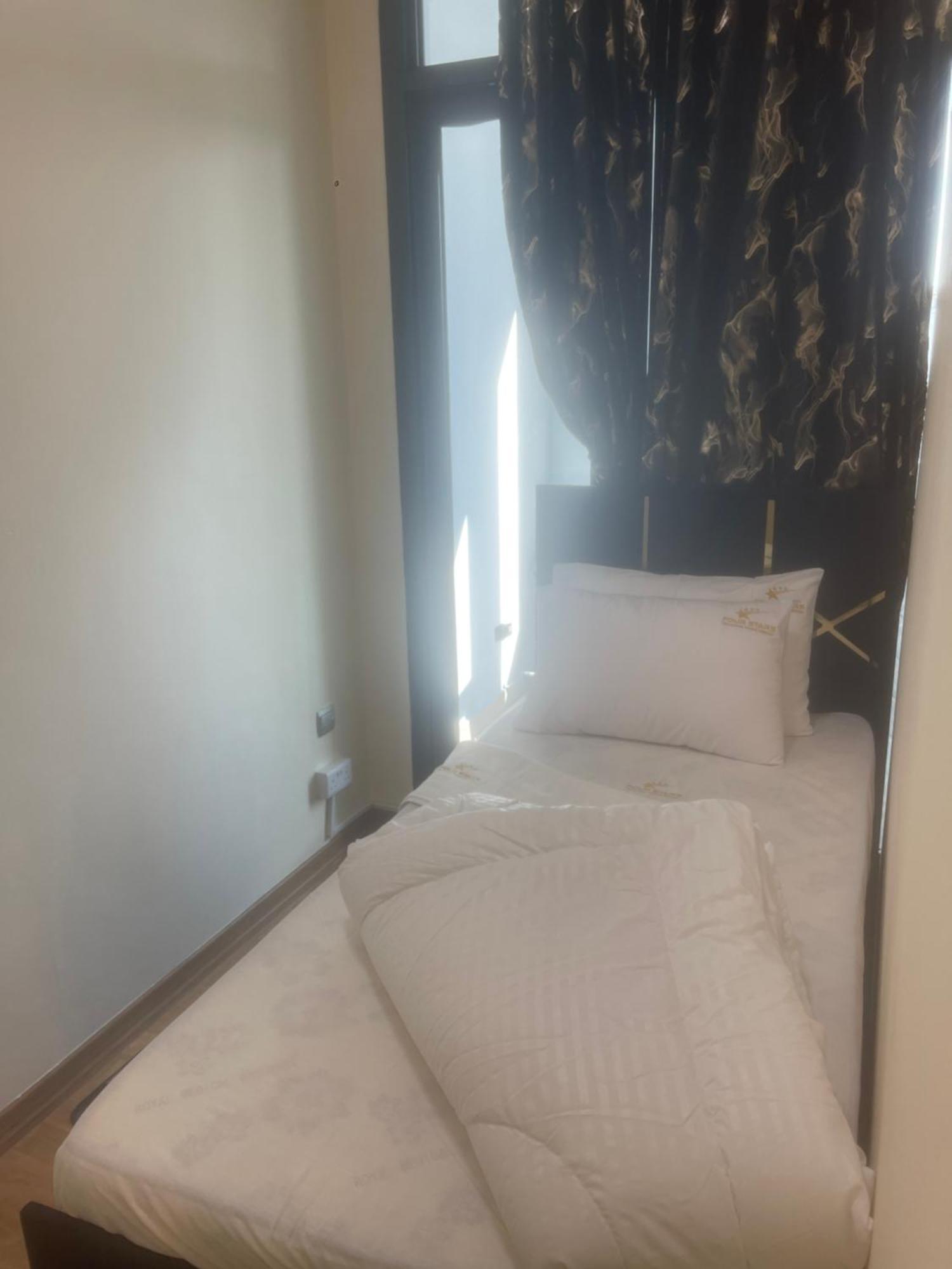 Four Stars Hostel Dubaï Extérieur photo