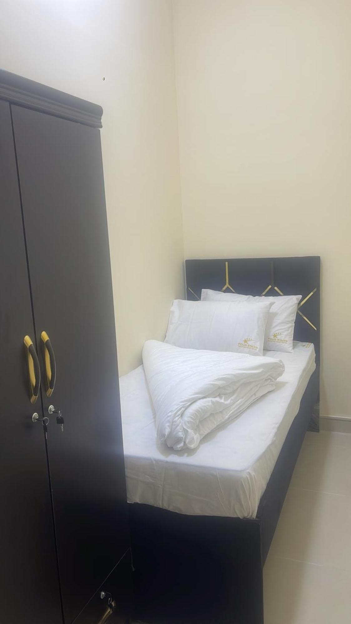 Four Stars Hostel Dubaï Extérieur photo