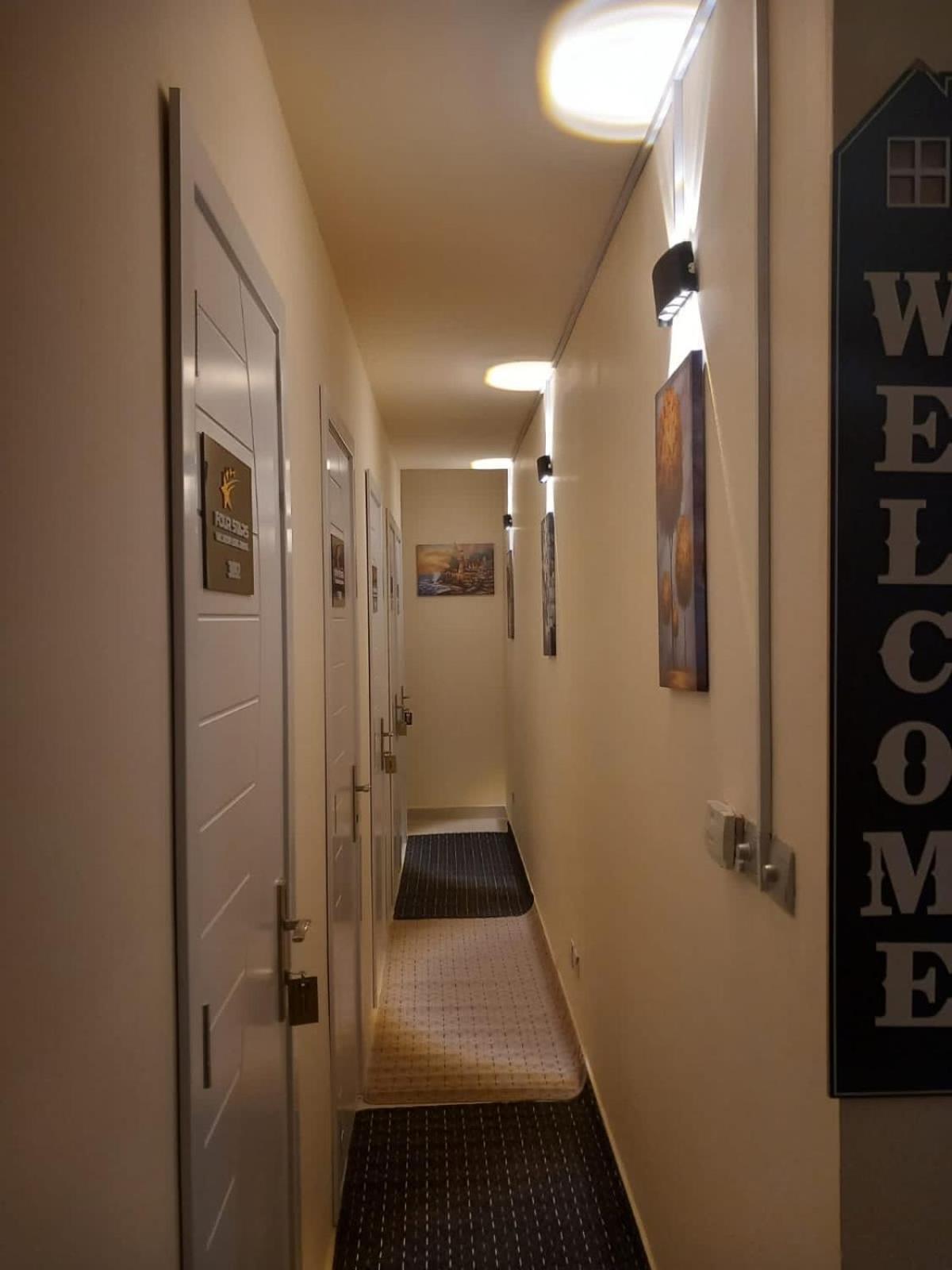 Four Stars Hostel Dubaï Extérieur photo