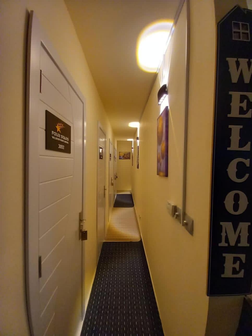 Four Stars Hostel Dubaï Extérieur photo