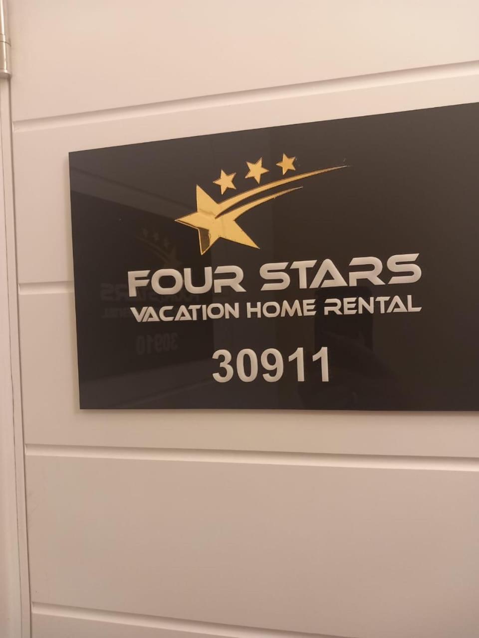 Four Stars Hostel Dubaï Extérieur photo