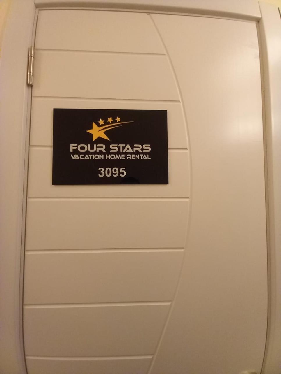 Four Stars Hostel Dubaï Extérieur photo