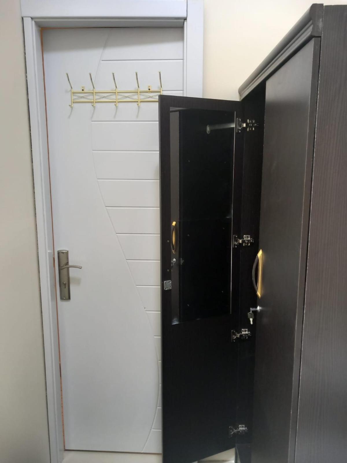 Four Stars Hostel Dubaï Extérieur photo
