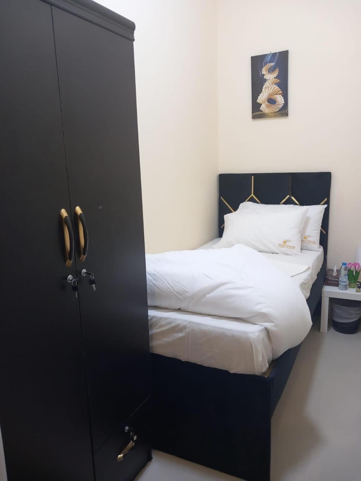 Four Stars Hostel Dubaï Extérieur photo